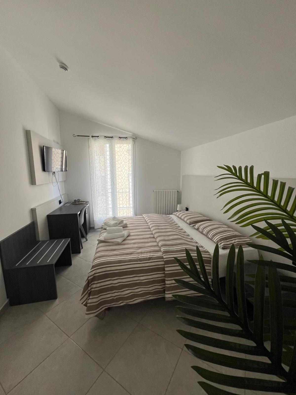 Deluxe Triple Room,1678603299:JPEG